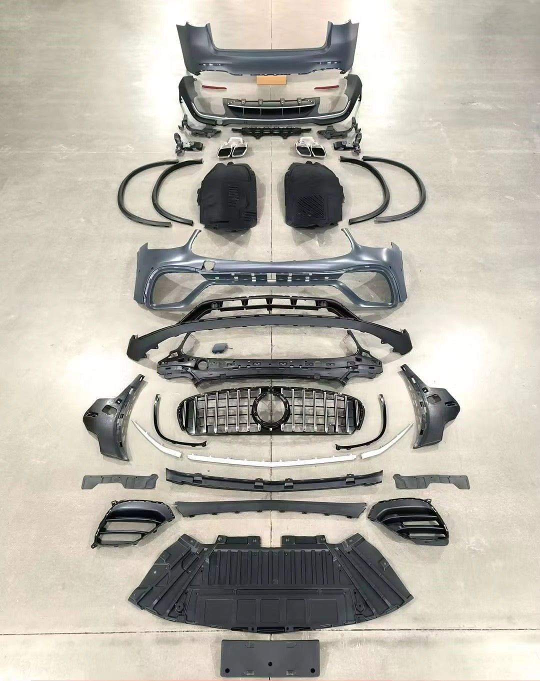 The Old to New Body Kit Is Suitable for Mercedes-Benz GLC-class X253 Surrounded by GLC63 Bumper Modification