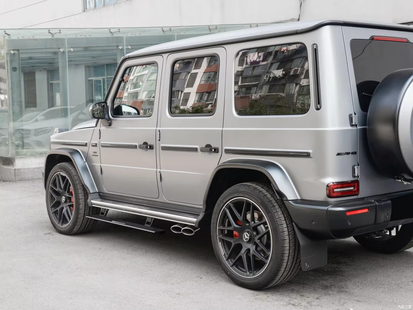 Mercedes-AMG G63 G500 G550 4X4 2019-2024 Automatic Electric Side Steps