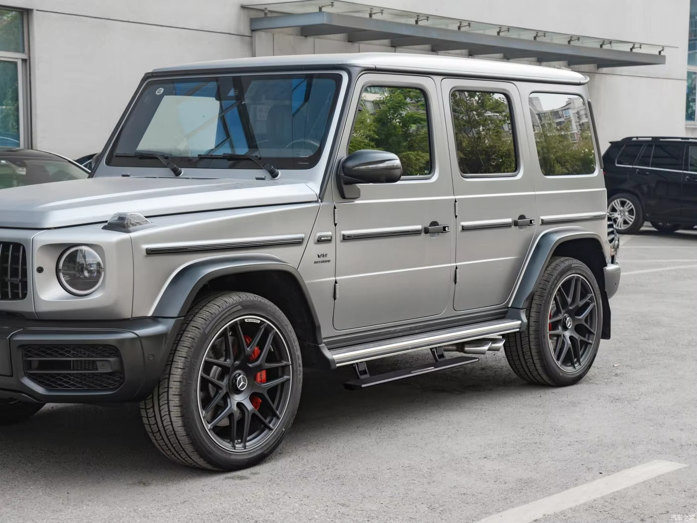 Mercedes-AMG G63 G500 G550 4X4 2019-2024 Automatic Electric Side Steps